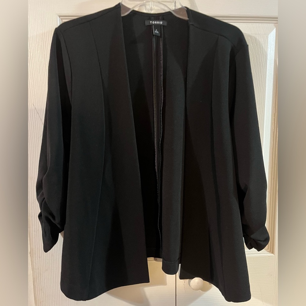 Torrid Open Blazer Black Ruched Sleeves Slightly A-Line Size 1=1X